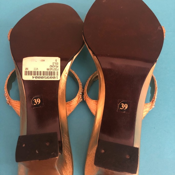 Gold sandals, Indian style - Picture 8 of 8